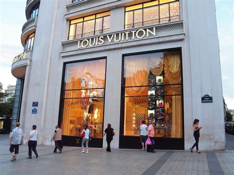 louis vuitton purses in paris france|louis vuitton paris shop.